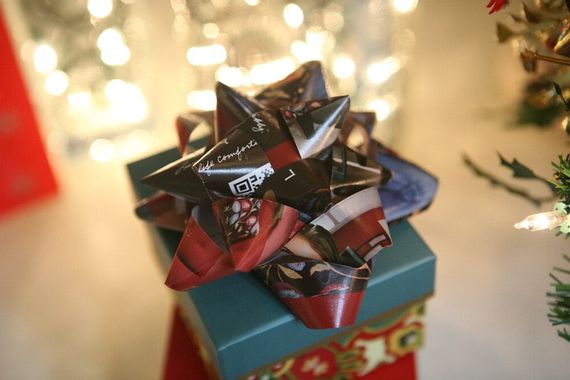 Featured image - Green Christmas Gift Wrap - Recycled Paper Bow