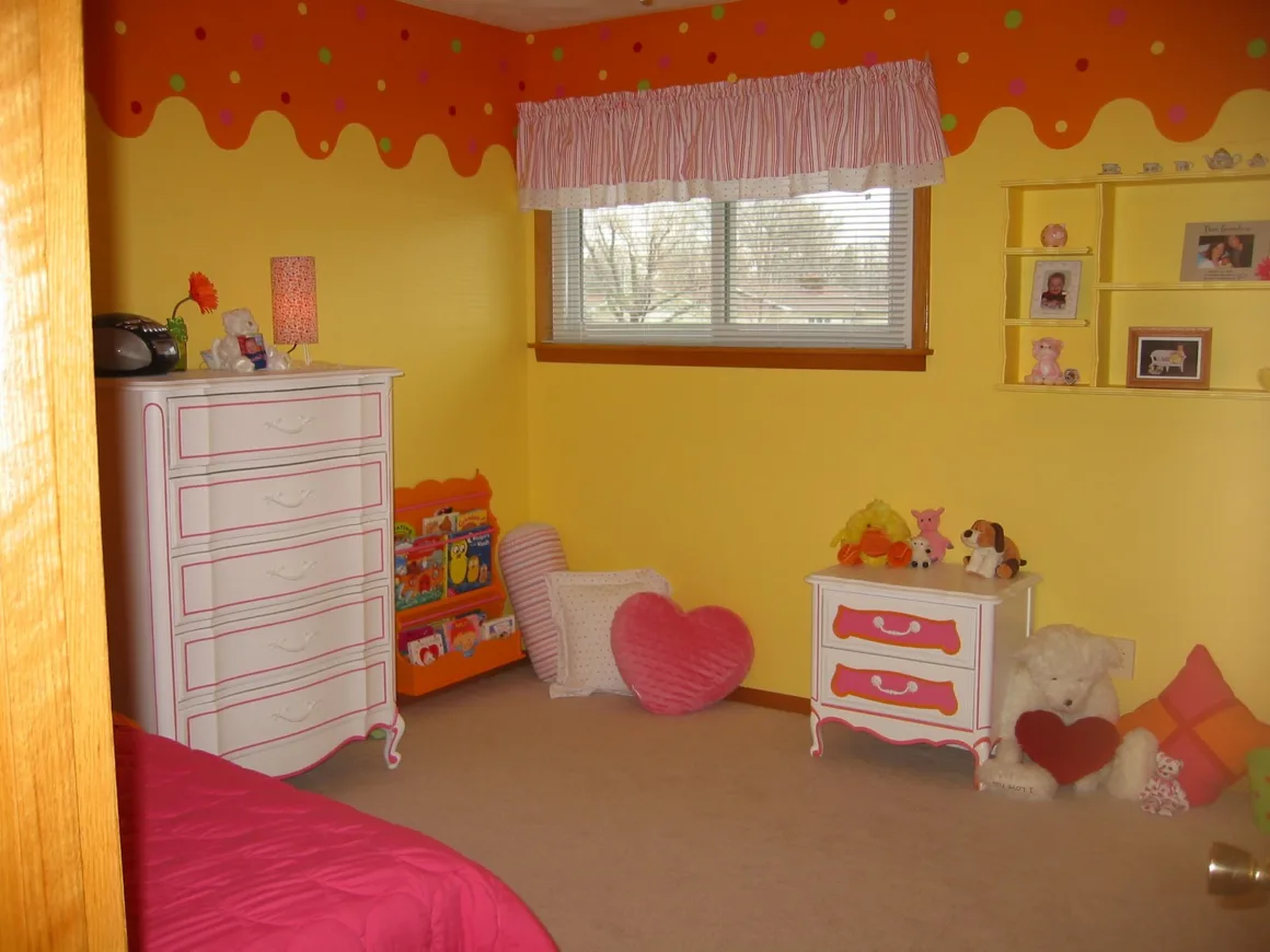 How to Design a Creative Children's Room at Low Costs: Fun Decorating and Paint Ideas