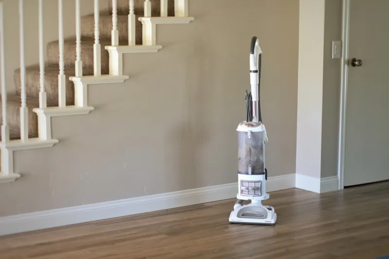 Shark Navigator Lift-Away - top-selling vacuum cleaners