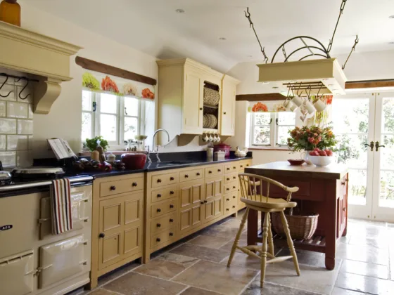Making the Most of a Tiny Tuscan Kitchen